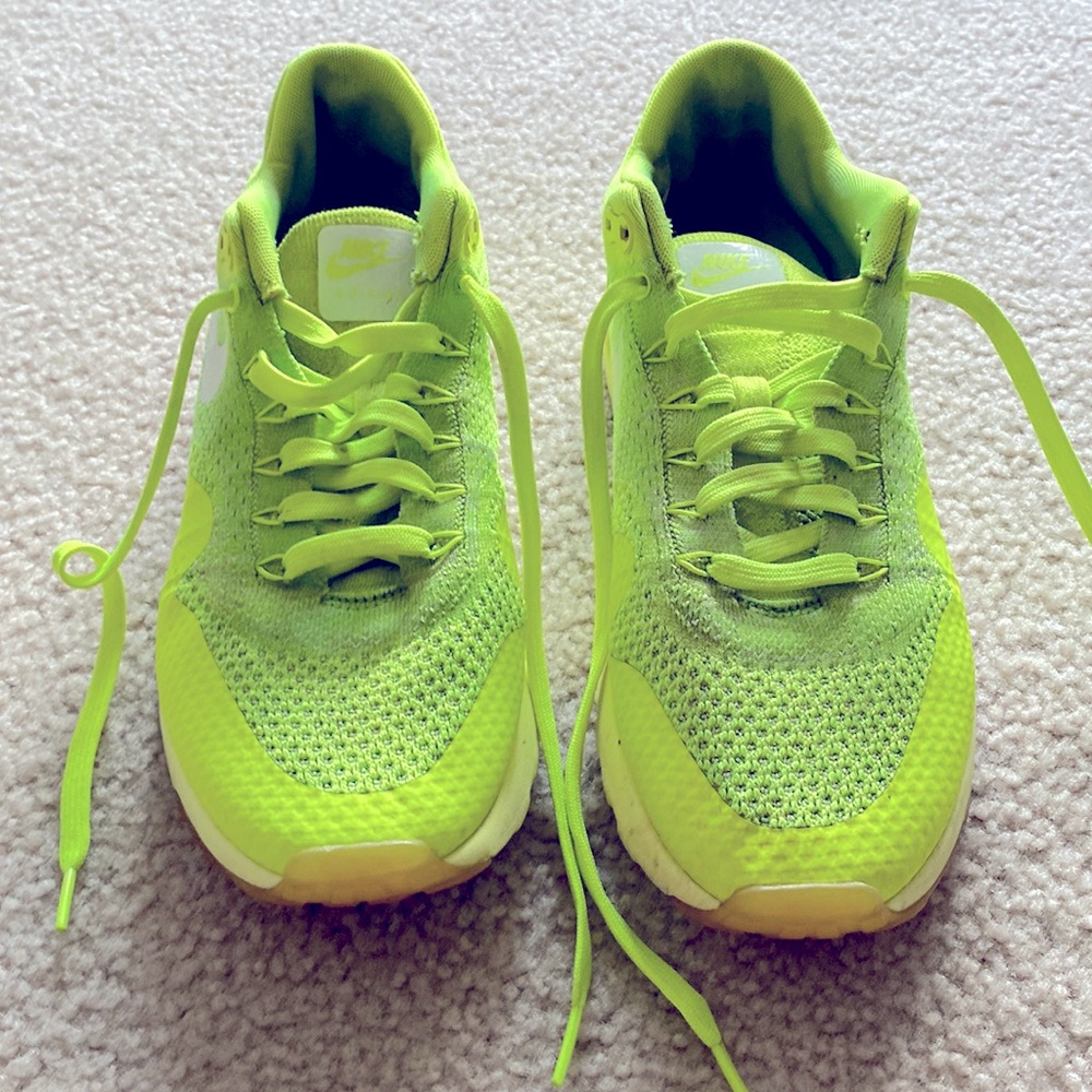 Lime Green Nike Air Max 1 US Size 10 -